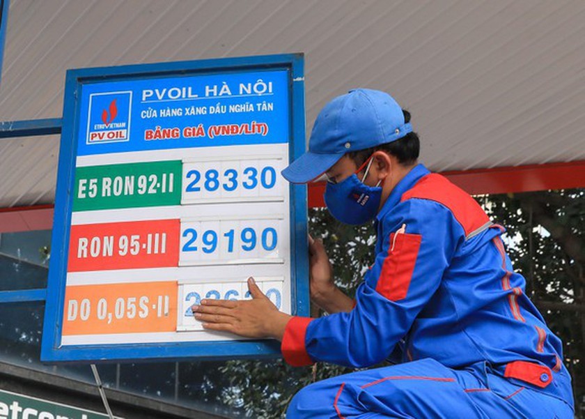 Customs sector to increase inspection of fuel import hubs, medical supplies ảnh 1