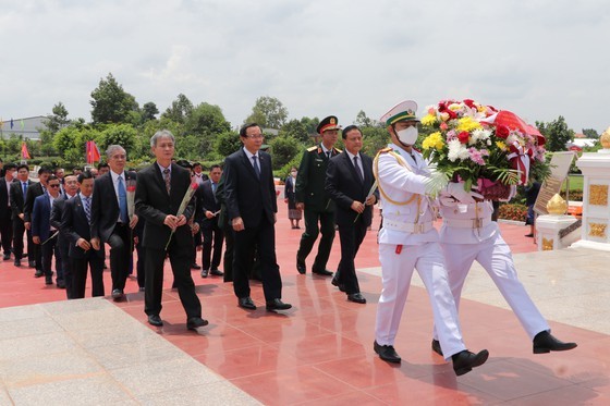 HCMC, Savannakhet Province sign Memorandum of Understanding in 2022-2025 ảnh 7
