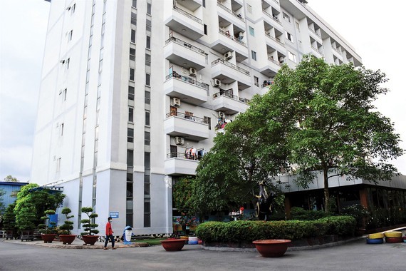 HCMC Chairman directs to remove obstacles to social housing projects ảnh 2