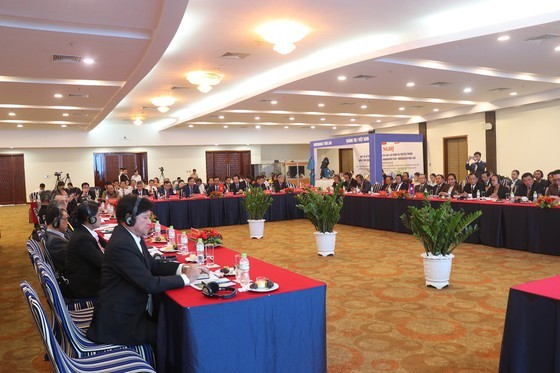 Conference on trade, investment, tourism cooperation between VN, Lao, Thailand  ảnh 2