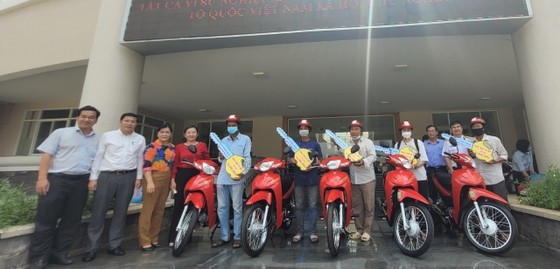 Thu Duc organizes charity walk to raise funds for disadvantaged people  ảnh 3