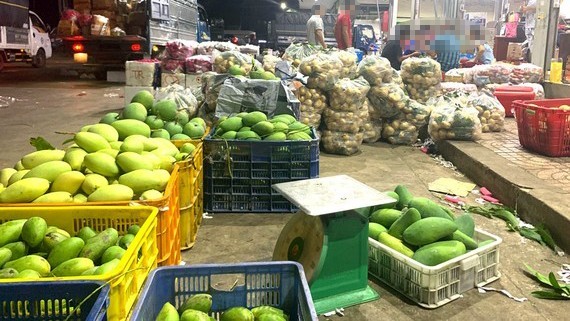 50% of vegetables, fruits at wholesale markets contaminated: Food  watchdog ảnh 1
