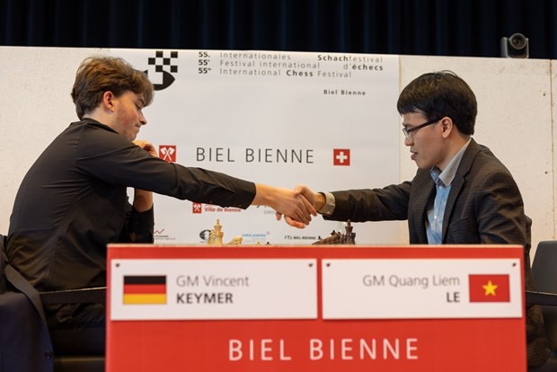 Le Quang Liem earns Grandmaster Triathlon title at Biel Int’l Chess Festival ảnh 1