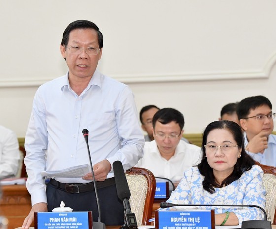 PM stresses removing bottlenecks for HCMC’s acceleration ảnh 3