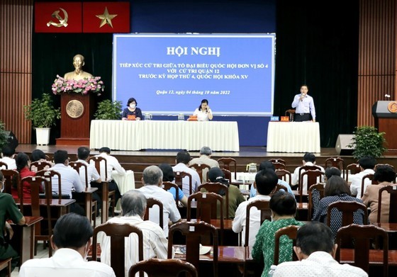 Voters petition against complex formalities to help worker access social housing ảnh 1