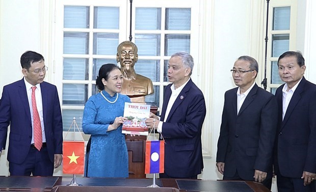 Vietnam, Laos seek closer people-to-people exchange ảnh 1