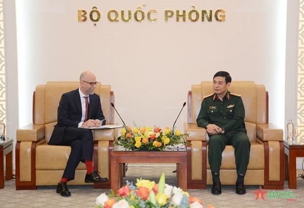 Vietnam, Canada seeks to strengthen defence cooperation ảnh 1