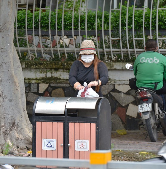 Increasing generation of domestic solid waste: Head of environment institute ảnh 1