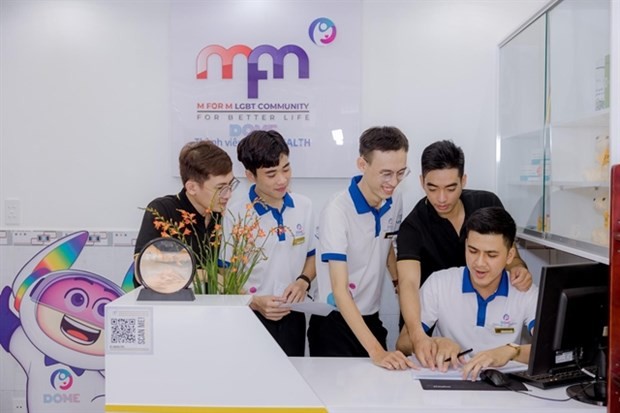 Thousands of HIV carriers benefit from PrEP program ảnh 1