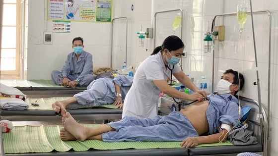 About 800,000 people infected with influenza every year: Ministry ảnh 2