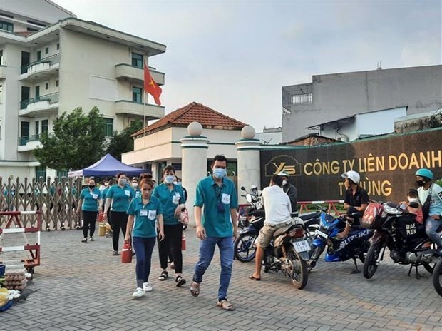 HCMC plans help for disadvantaged workers, students to go home for Tet ảnh 1