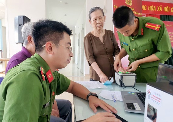 Digital government helps fight work overload ảnh 1