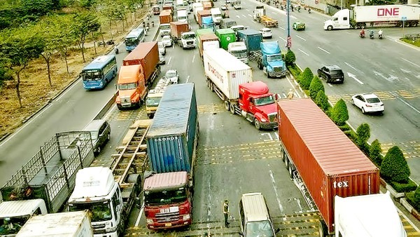 HCMC faces problems in implementing many key traffic projects