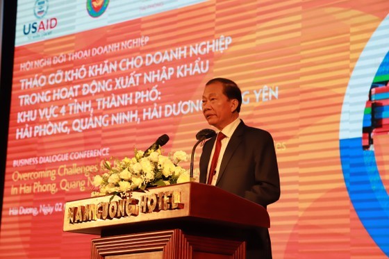 Vice President of VCCI Hoang Quang Phong speaks at the conference Vice President of VCCI Hoang Quang Phong speaks at the conference