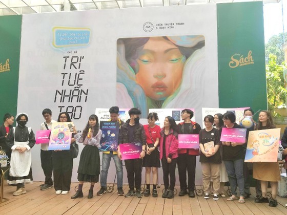 Authors of winning works are given prizes Authors of winning works are given prizes