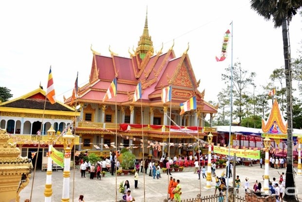 A Khmer pagoda decorated to celebrate the Chol Chnam Thmay festival (Source: baochinhphu.vn) A Khmer pagoda decorated to celebrate the Chol Chnam Thmay festival (Source: baochinhphu.vn)