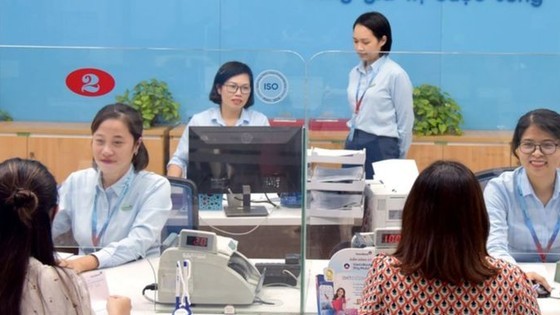 Commercial banks simultaneously reduce deposit interest rates ảnh 1