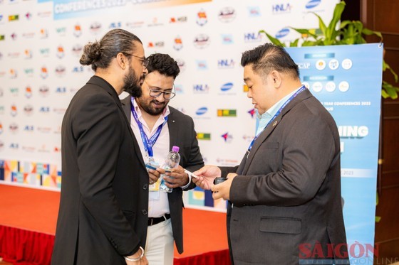 Conference participants exchange their ideas