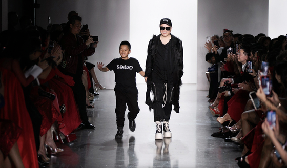 Designer Do Manh Cuong at the show Designer Do Manh Cuong at the show