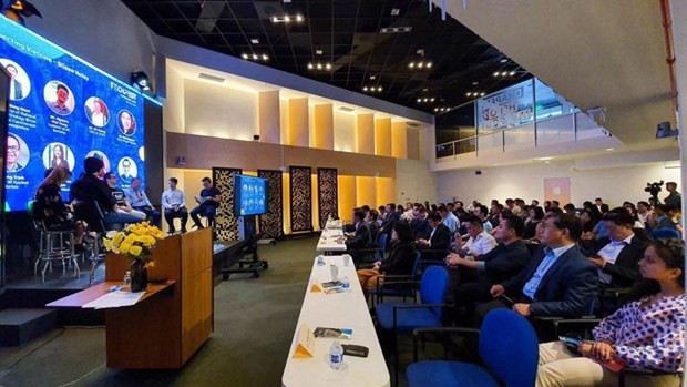 People at the "International TECHFEST in Australia" held in Melbourne. (Photo: vneconomy.vn)