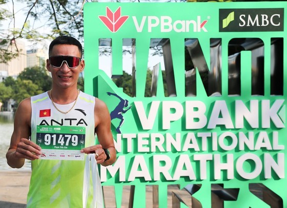 Marathoner Pham Tien San