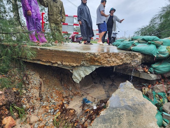 A landslide in Thua Thien - Hue A landslide in Thua Thien - Hue