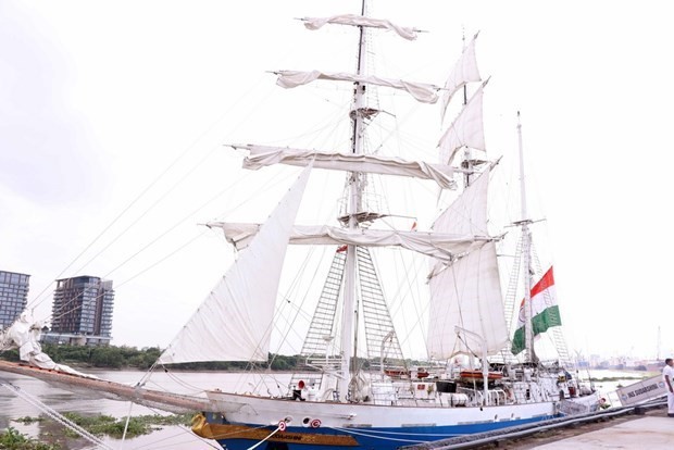 Sailing training ship INS Sudarshini of the Indian Navy docked at Ho Chi Minh City international port on October 18 (Photo: VNA)