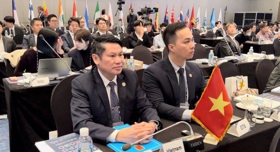 Representatives of Vietnam at the event