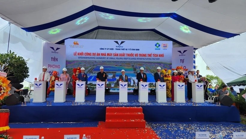 Manufacturer of cancer drug is inaugurated in Binh Dinh