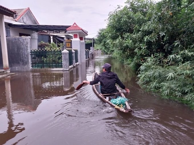 Heavy precipitation causes flooding, landslide in North Central region