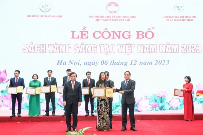 At the launching ceremony of the Vietnam Golden Book of Innovation in 2023