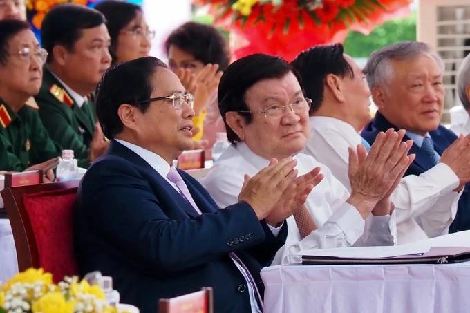 chinh-armed force.jpg