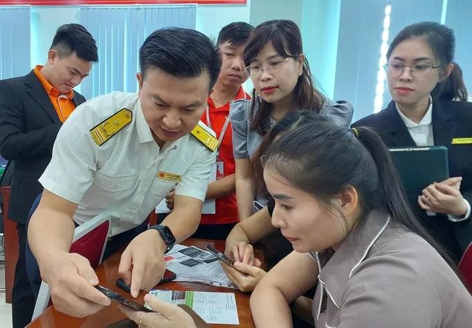 business households.jpg