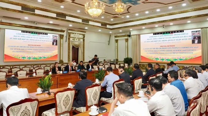 meeting duoc -ha lan.jpg