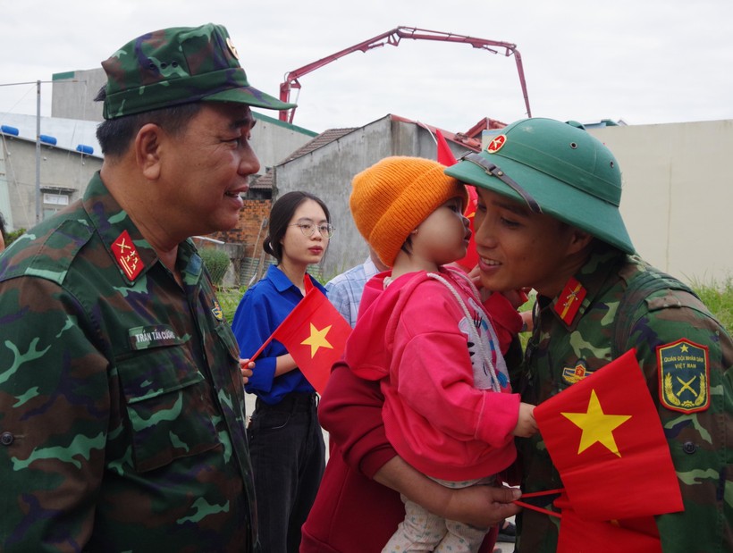 quang-trung-campaign-helps-deepen-army-people-bond-in-khanh-hoa.jpg