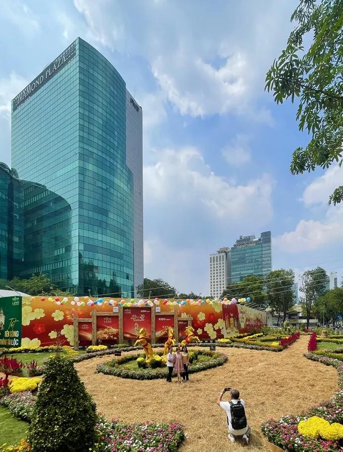 cong vien le duan.jpg