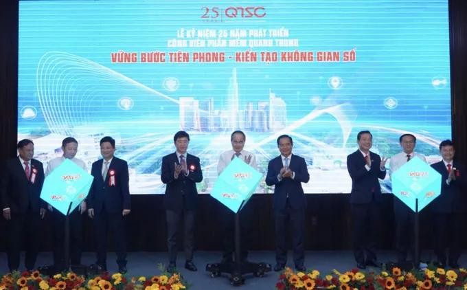 quang trung park.jpg