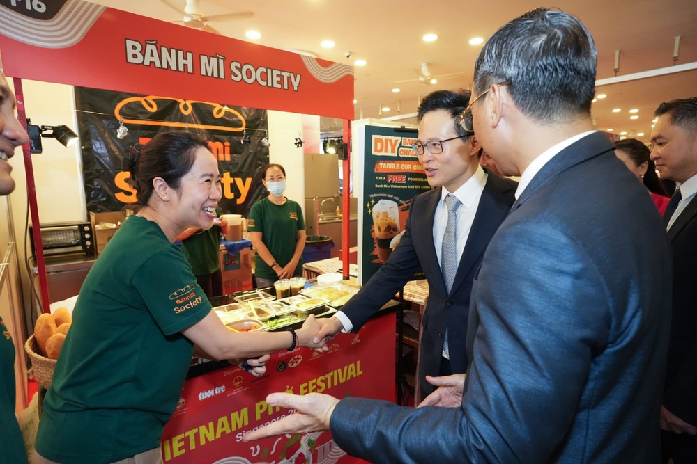 ha lam tu quynh.jpeg