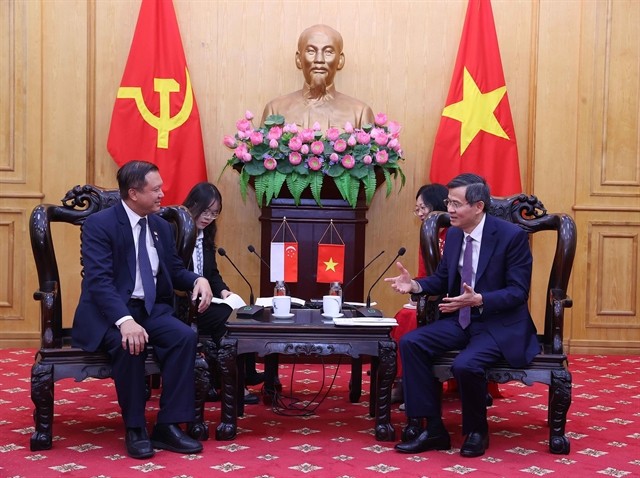 509010_vna_potal_giam_doc_hoc_vien_chinh_tri_quoc_gia_ho_chi_minh_tiep_truong_nghi_si_quoc_hoi_singapore__8815459.jpg