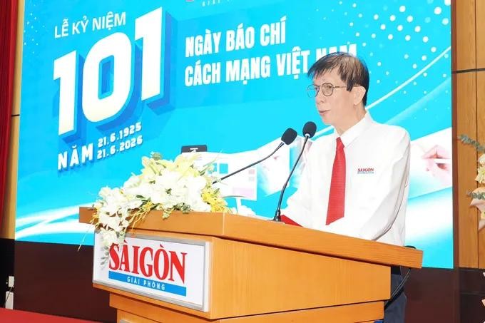 KHAC VAN.jpg