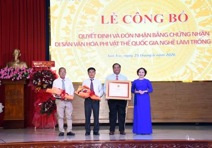 le cong nhan.jpg