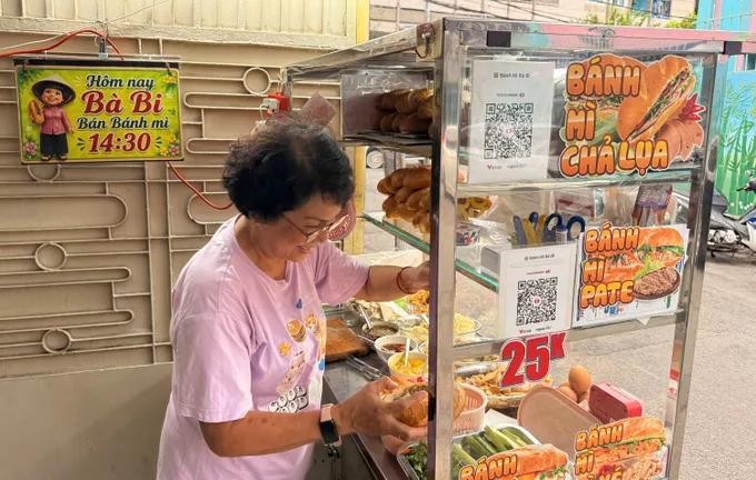 XE BANH MI.jpg