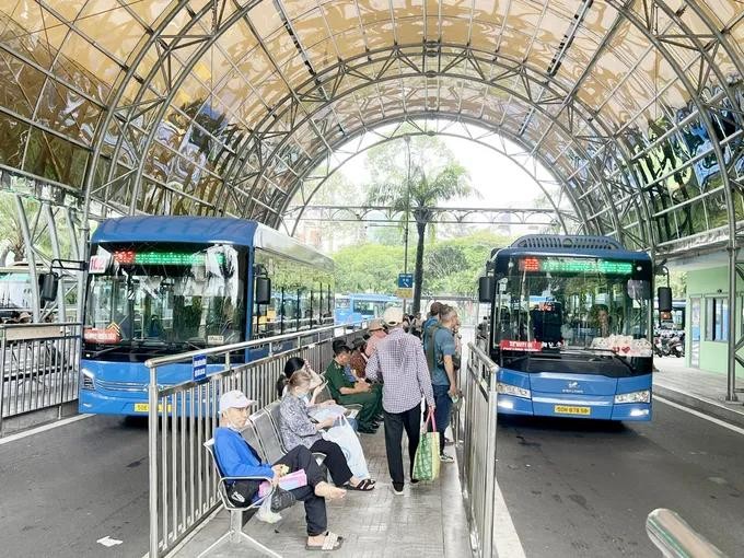 bus  sai gon.jpg