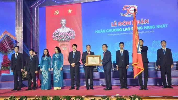 huan chuong.jpg
