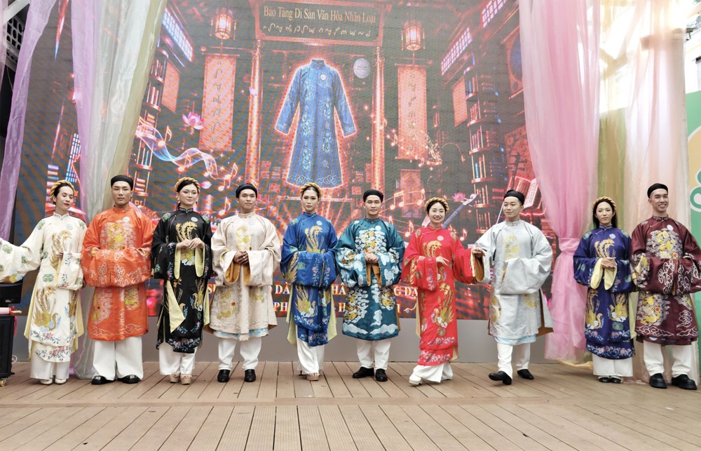ao dai.jpg