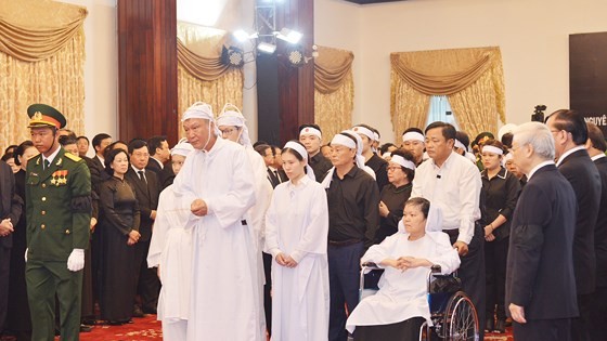 Vietnam declares two day national mourning for former PM Phan Van Khai ảnh 8