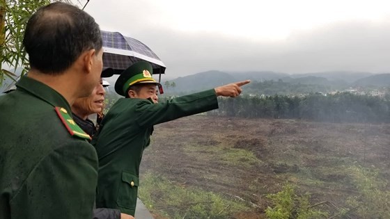Hundreds of veterans commemorate martyrs in Po Hen Border Post ảnh 3