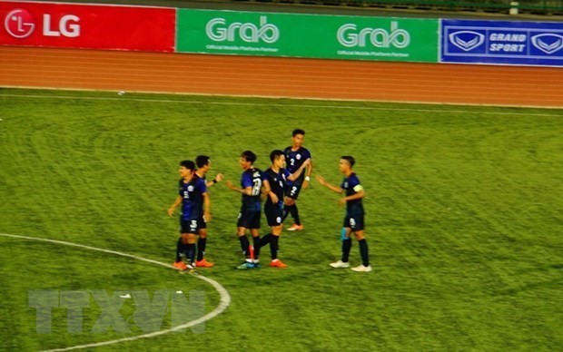 Players of host Cambodia, which has already secured  Group B’s top position (Photo: VNA)