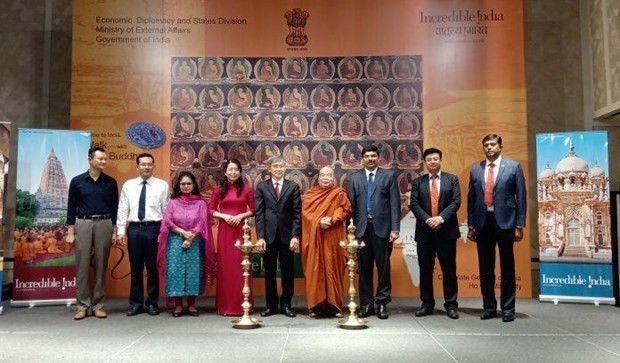 Vietnamese and Indian delegates at the launch of "Incredible India" programme (Photo: VNA)