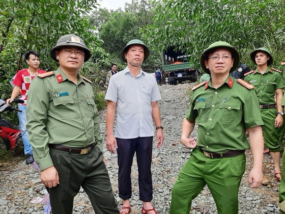 19 victims rescued from Rao Trang 4 hydropower plant ảnh 3